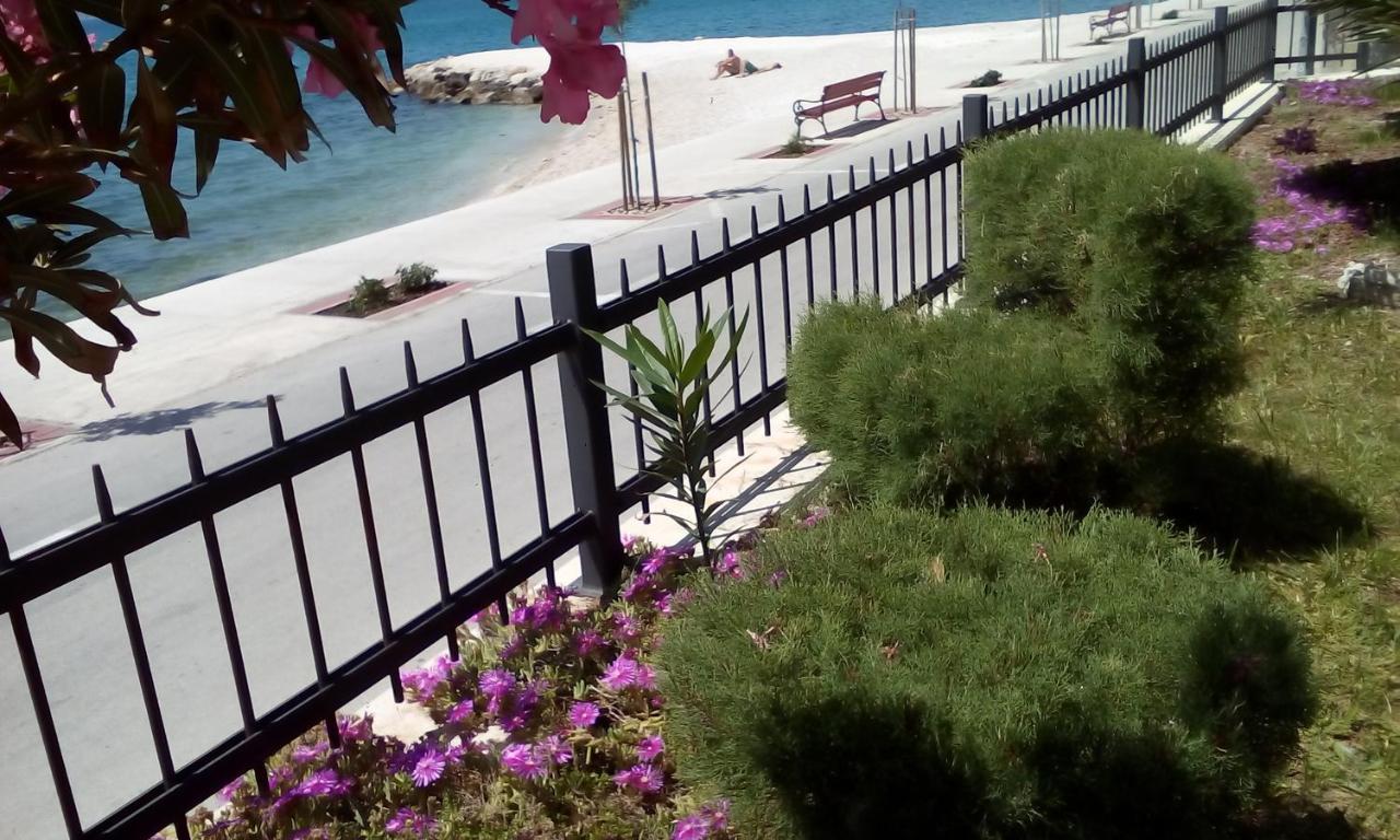 Apartman Ll S Pogledom I Izmedu Splita I Trogira Su Kastela Dalmacija Hrvatska Buitenkant foto