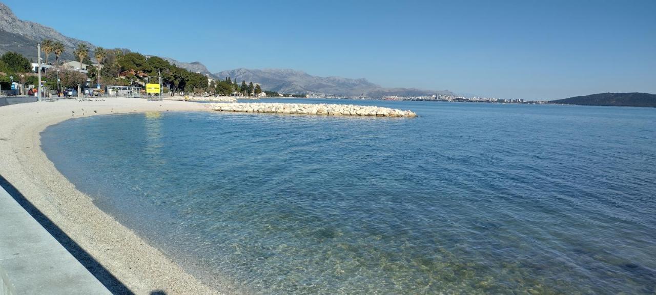 Apartman Ll S Pogledom I Izmedu Splita I Trogira Su Kastela Dalmacija Hrvatska Buitenkant foto