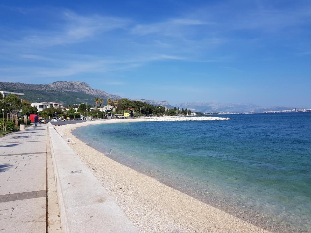 Apartman Ll S Pogledom I Izmedu Splita I Trogira Su Kastela Dalmacija Hrvatska Buitenkant foto