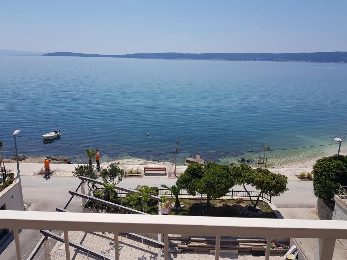 Apartman Ll S Pogledom I Izmedu Splita I Trogira Su Kastela Dalmacija Hrvatska Buitenkant foto