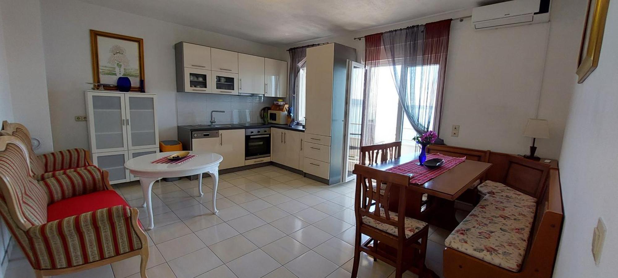 Apartman Ll S Pogledom I Izmedu Splita I Trogira Su Kastela Dalmacija Hrvatska Buitenkant foto