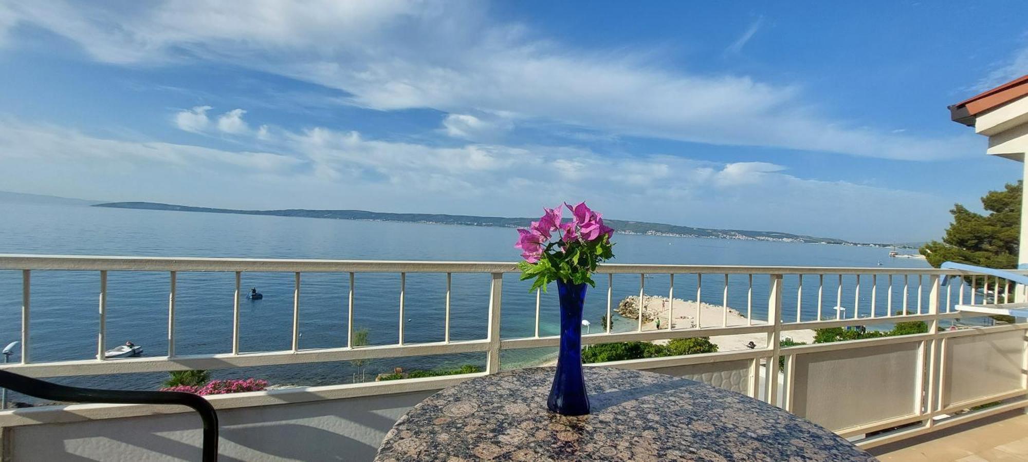 Apartman Ll S Pogledom I Izmedu Splita I Trogira Su Kastela Dalmacija Hrvatska Buitenkant foto