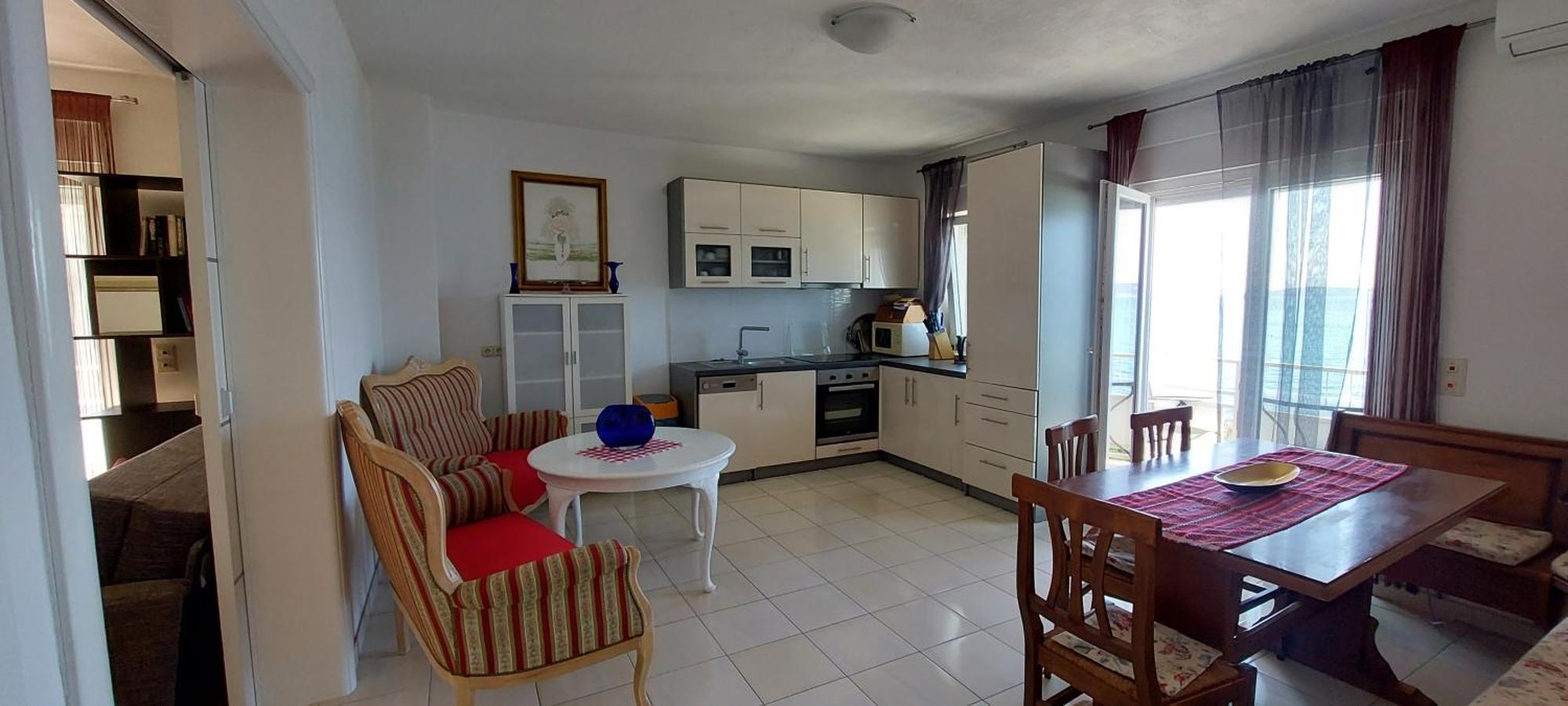 Apartman Ll S Pogledom I Izmedu Splita I Trogira Su Kastela Dalmacija Hrvatska Buitenkant foto
