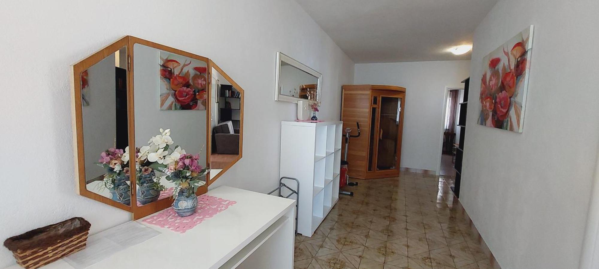 Apartman Ll S Pogledom I Izmedu Splita I Trogira Su Kastela Dalmacija Hrvatska Buitenkant foto